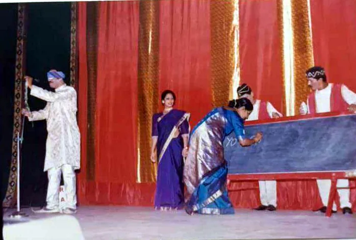 Stage performance at a KSS programme