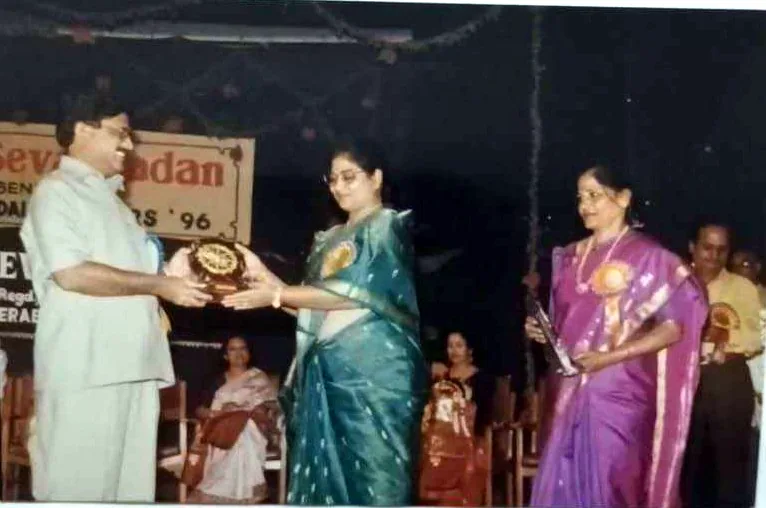 Award ceremony at a KSS event